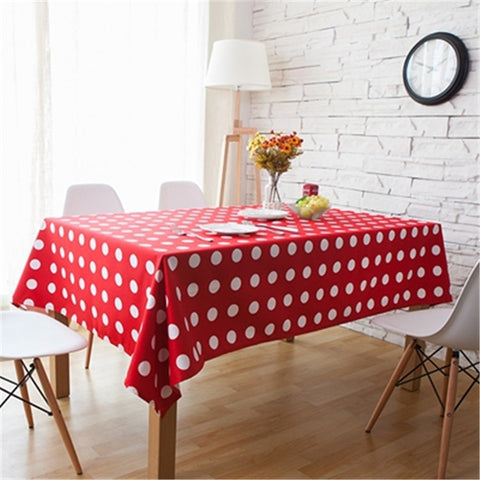 nappe-rouge-a-pois-blanc